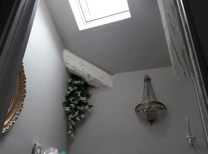 La Mimi' Lägenhet *